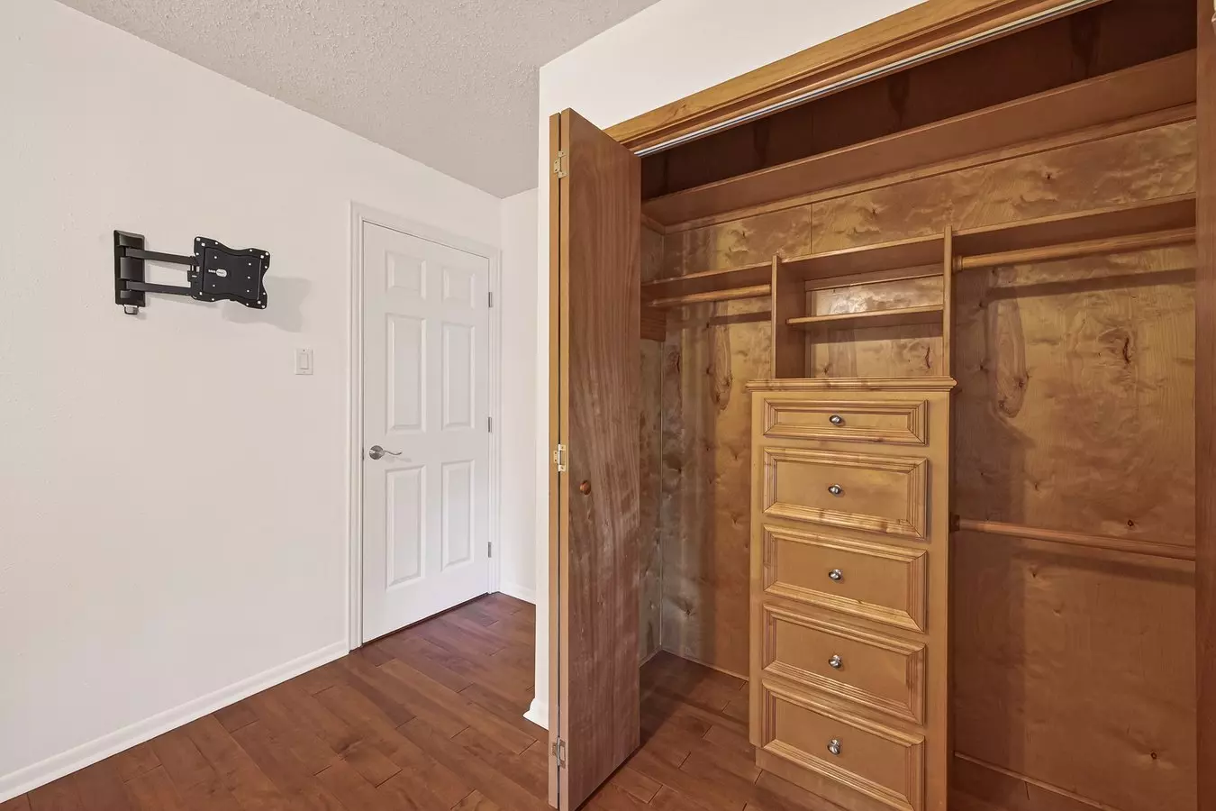 2510 Old, Sugar Land, TX 77479 photo 2