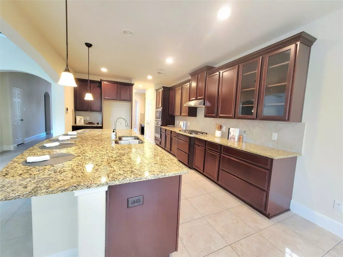 5822 Crawford Hill Ln photo 2