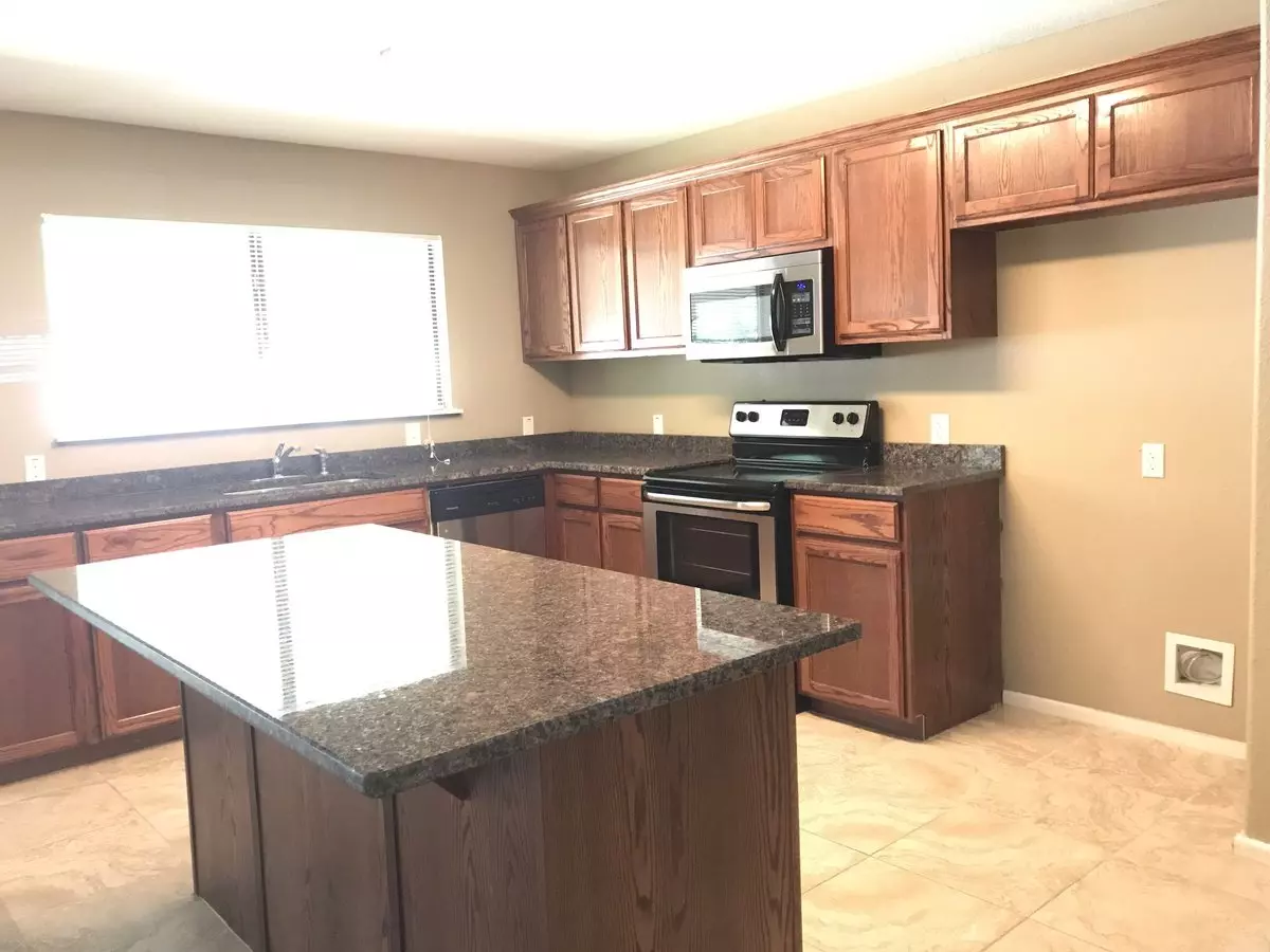 5121 Sherman Drive, The Colony, TX 75056 photo 4
