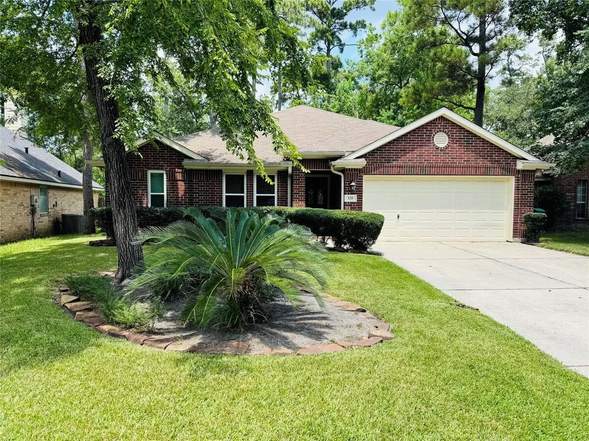 135 North Wynnoak Circle, Spring, TX 77382 photo 4