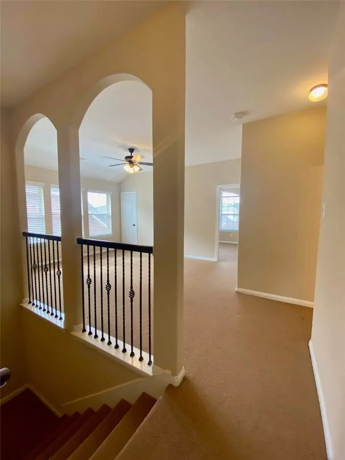 15 Sagamore Ridge Place, Spring, TX 77389 photo 5