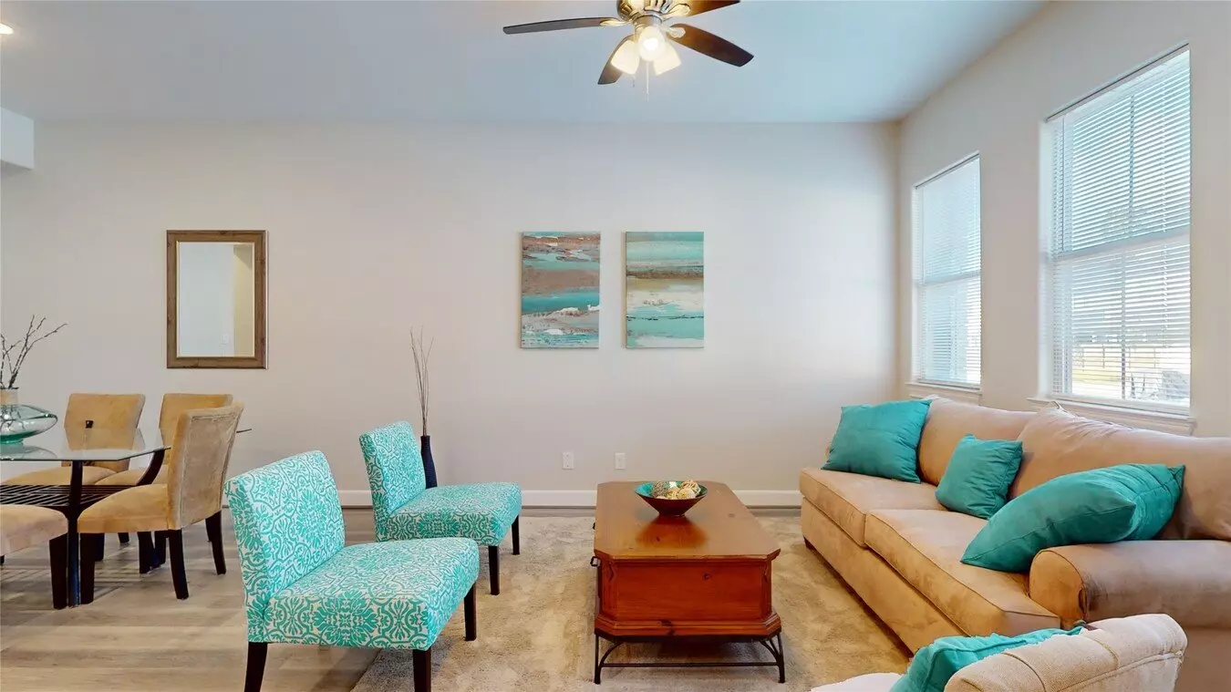 504 Nursery Road, The Woodlands, TX 77380 photo 2