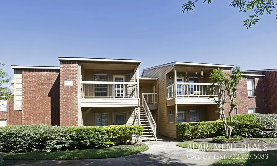 1006 Hicks Street, Tomball, TX 77375 photo 4
