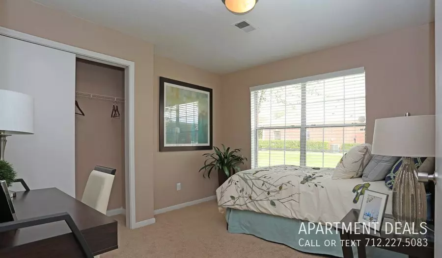 1106 South Cherry Street, Tomball, TX 77375 photo 4