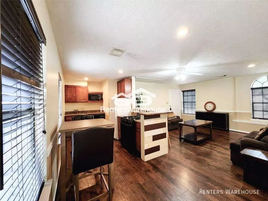 11206 Hylander Drive, Houston, TX 77070 photo 4