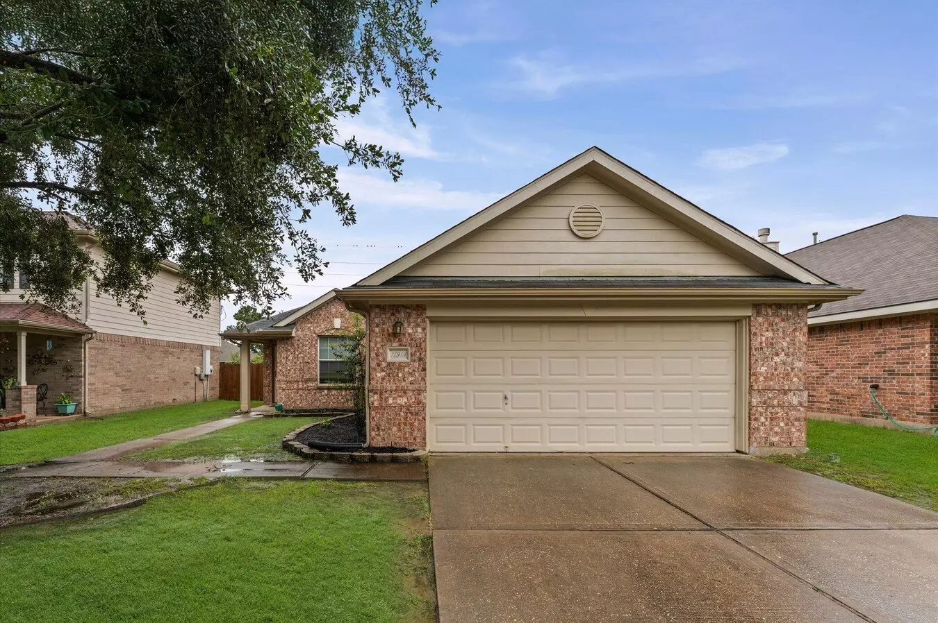 11919 Piney Bend Drive, Tomball, TX 77375 photo 2