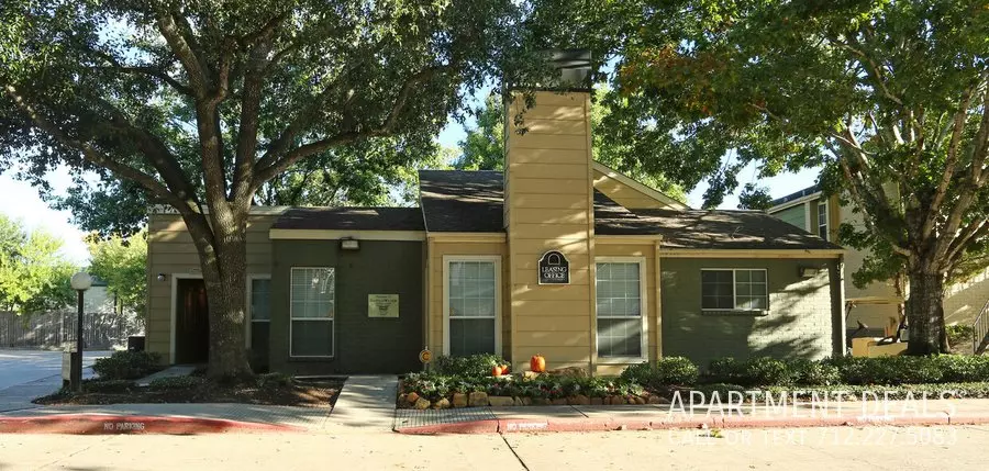 1220 Graham Drive, Tomball, TX 77375 photo 3