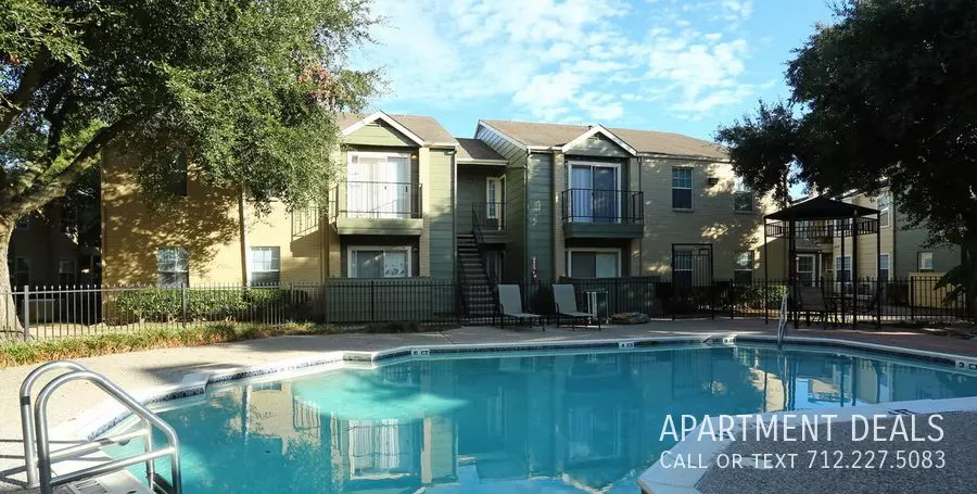 1220 Graham Drive, Tomball, TX 77375 photo 5