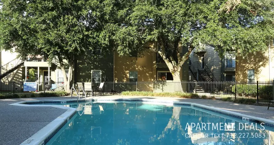 1220 Graham Drive, Tomball, TX 77375 photo 2
