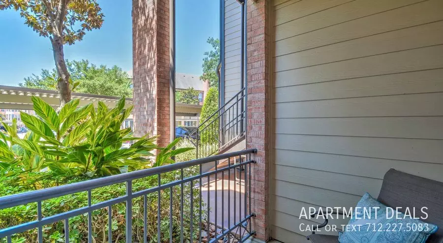 15733 Cutten Road, Houston, TX 77070 photo 3