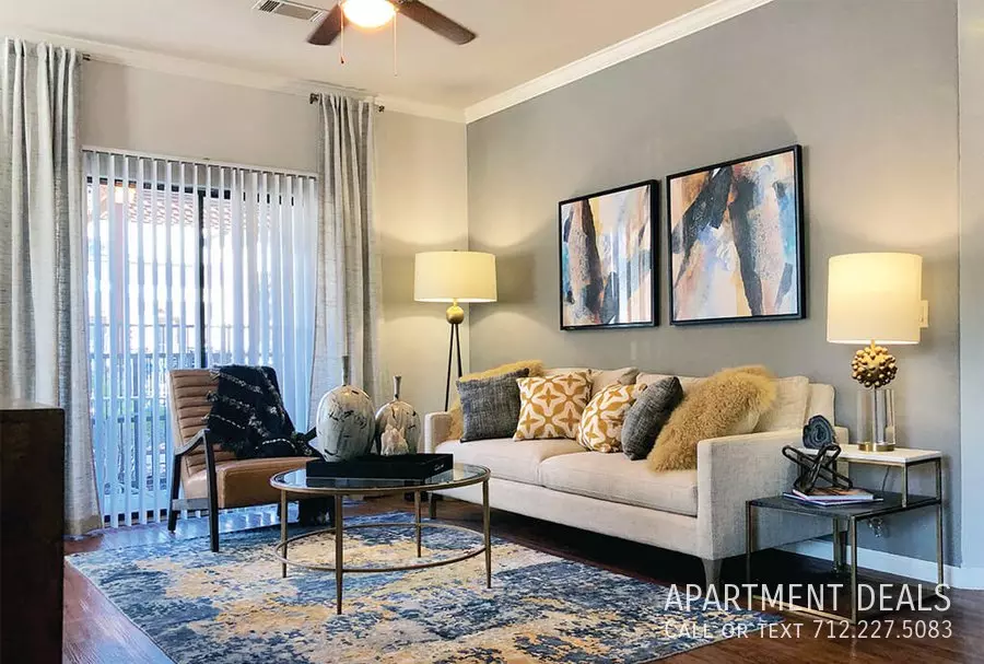 21 Pine Needle Place, The Woodlands, TX 77382 photo 3
