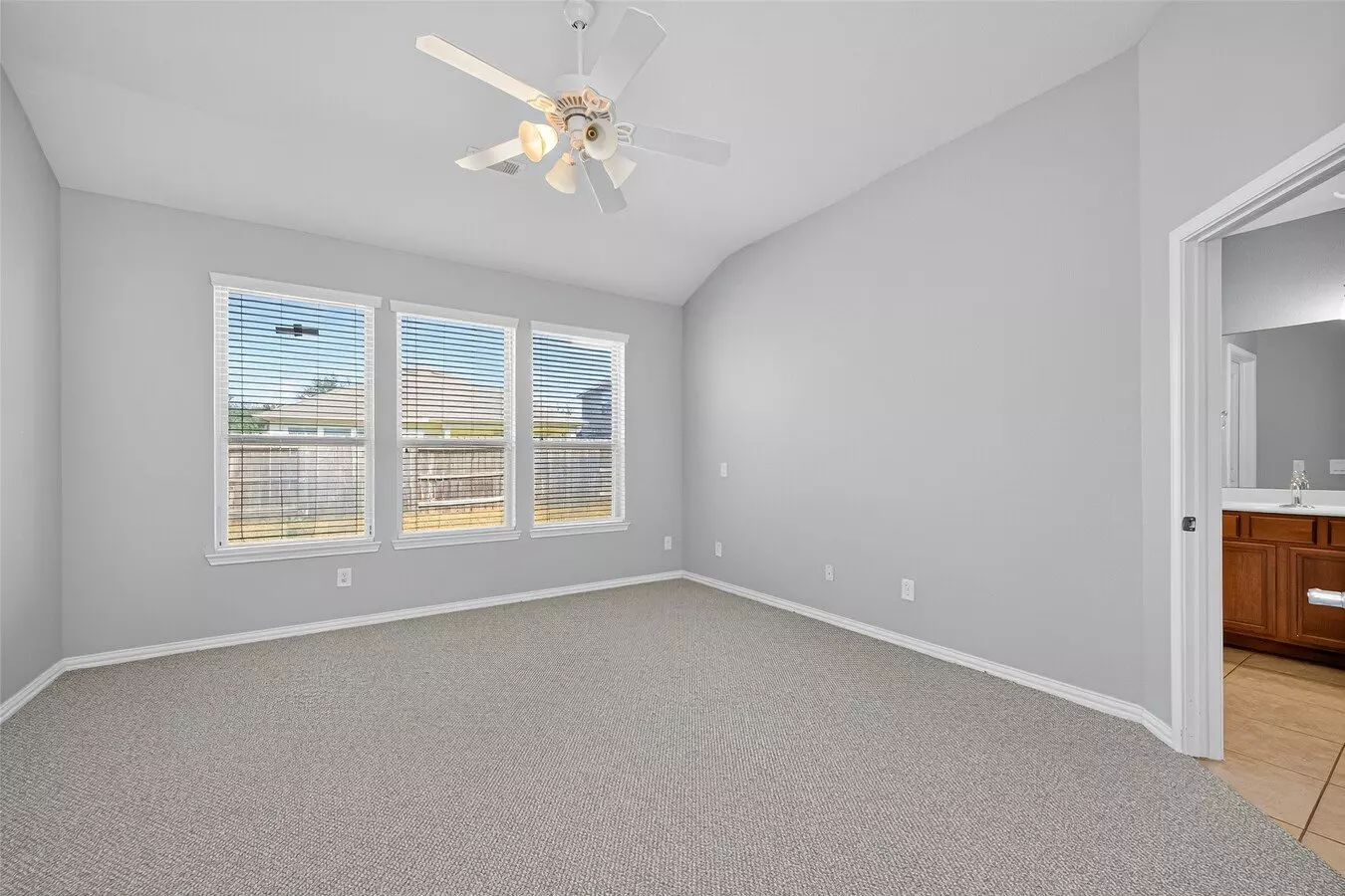 26 Tidwillow Place, Tomball, TX 77375 photo 2
