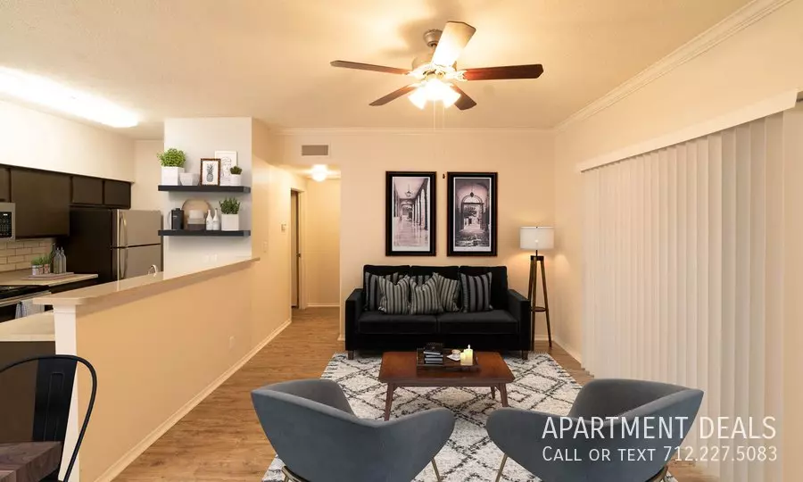 28913 Tx St photo 4