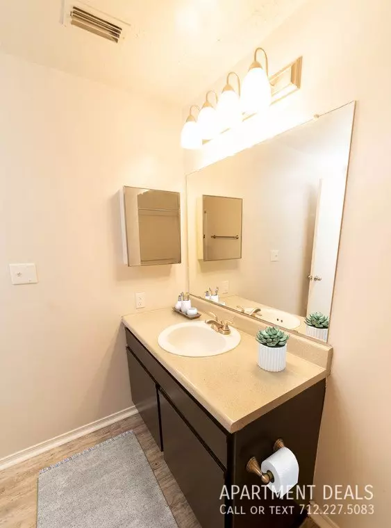 28913 Tx St photo 5