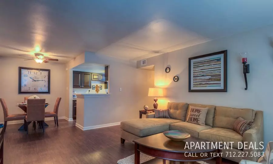 333 West Hufsmith Road, Tomball, TX 77375 photo 5
