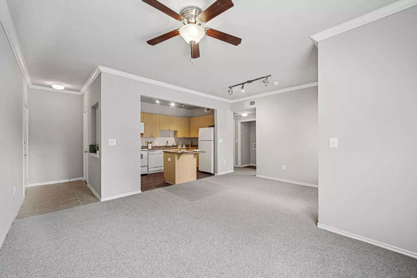 The Residences Of Holland Lake photo 4