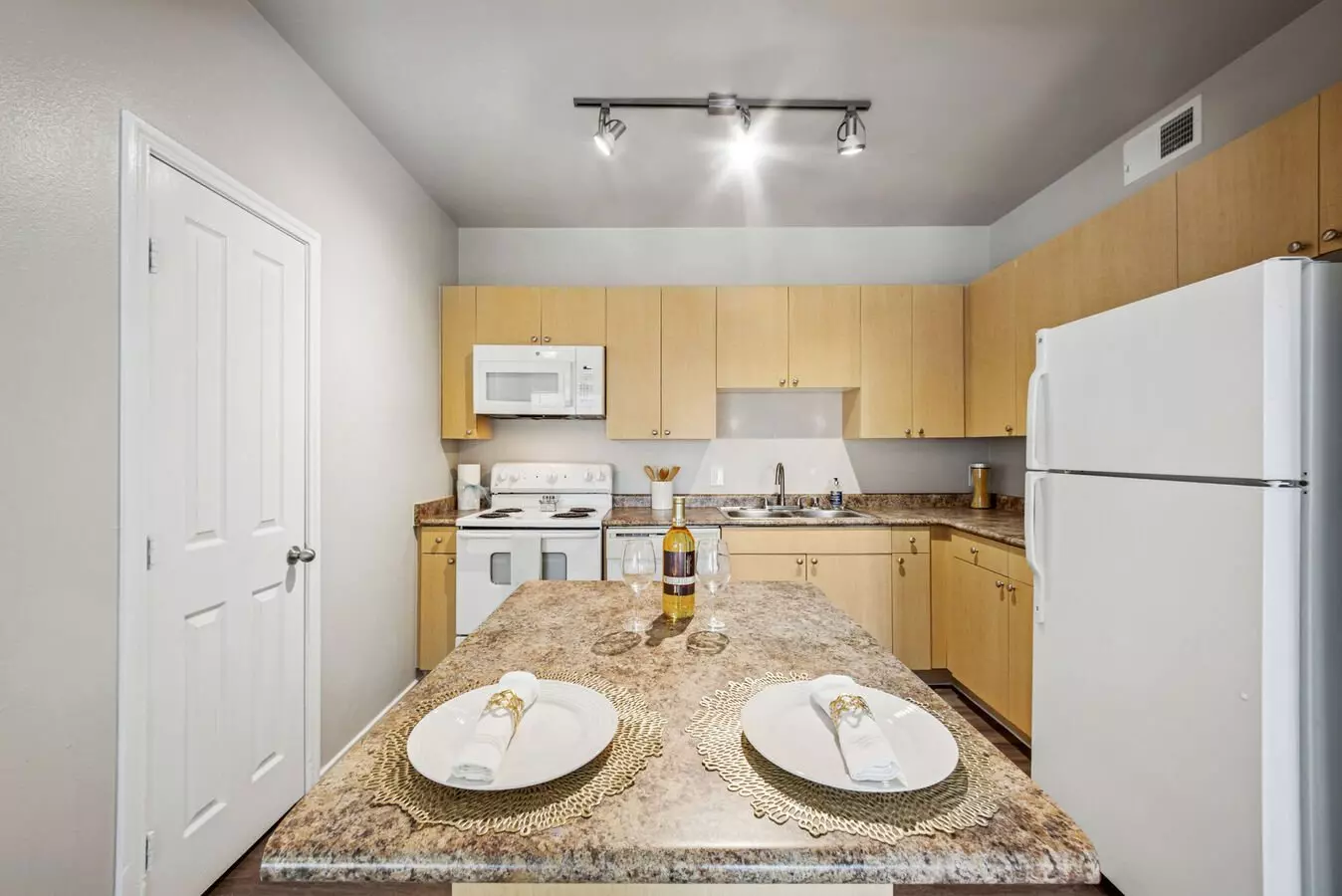 The Residences Of Holland Lake photo 2