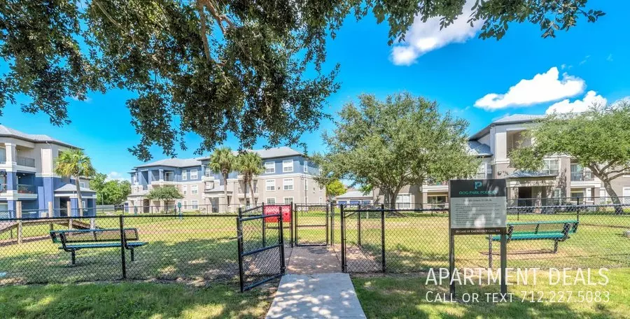 157 West Texas Avenue, Webster, TX 77598 photo 4