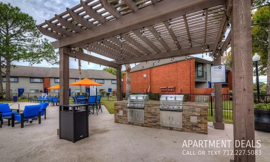 16466 Galveston Road, Webster, TX 77598 photo 5