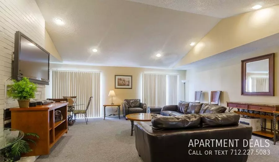 276 El Dorado Boulevard, Webster, TX 77598 photo 4